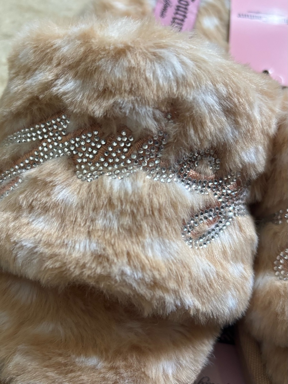Juicy Couture Y2K Faux Fur Slippers Size 5-6 - Picture 3 of 5